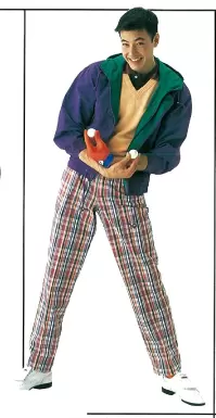 ときにはスポーティ・ブルゾンでプレー