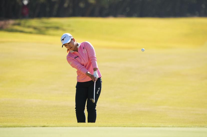 西郷真央のウェッジスイング（アプローチ）連続写真【2021年JLPGAツアーチャンピオンシップリコーカップ】