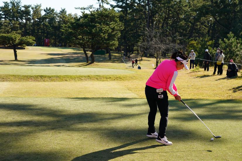 サイ・ペイインのユーティリティスイング（ティーショット）連続写真【2021年JLPGAツアーチャンピオンシップリコーカップ】