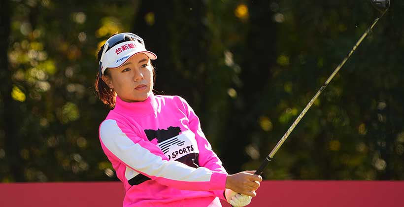 サイ・ペイインのユーティリティスイング(ティーショット)連続写真【2021年JLPGAツアーチャンピオンシップリコーカップ】