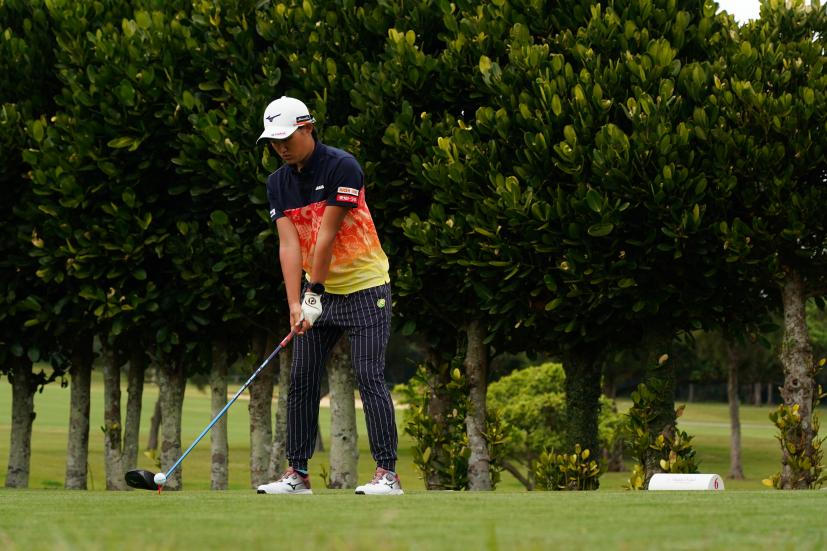 野澤真央のドライバースイング（斜め前方）連続写真【2022年ダイキンオーキッドレディスゴルフトーナメント】