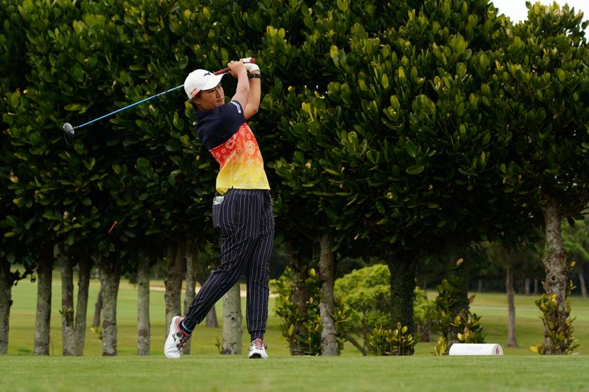 野澤真央のドライバースイング（斜め前方）連続写真【2022年ダイキンオーキッドレディスゴルフトーナメント】