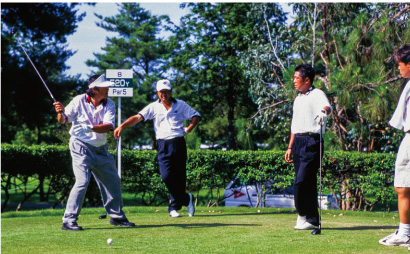 アドバイスするジャンボ