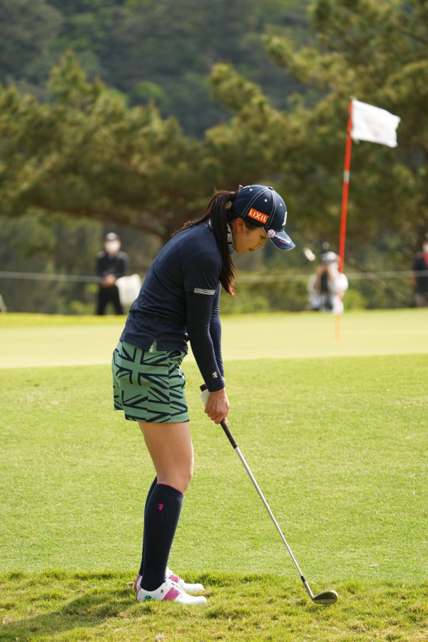 堀琴音のウェッジスイング（アプローチ）連続写真【2022年ダイキンオーキッドレディスゴルフトーナメント】