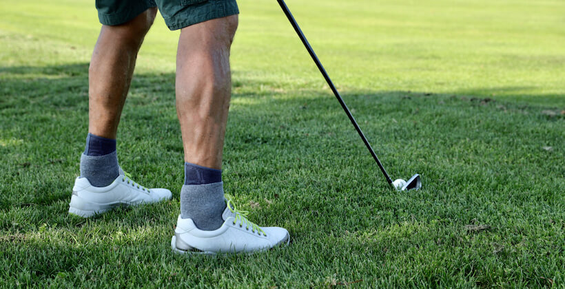 ゴルフウェアと靴下