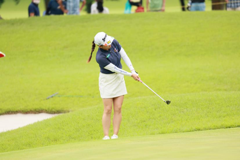 勝みなみのウェッジスイング（アプローチ）連続写真【CATレディス2022】