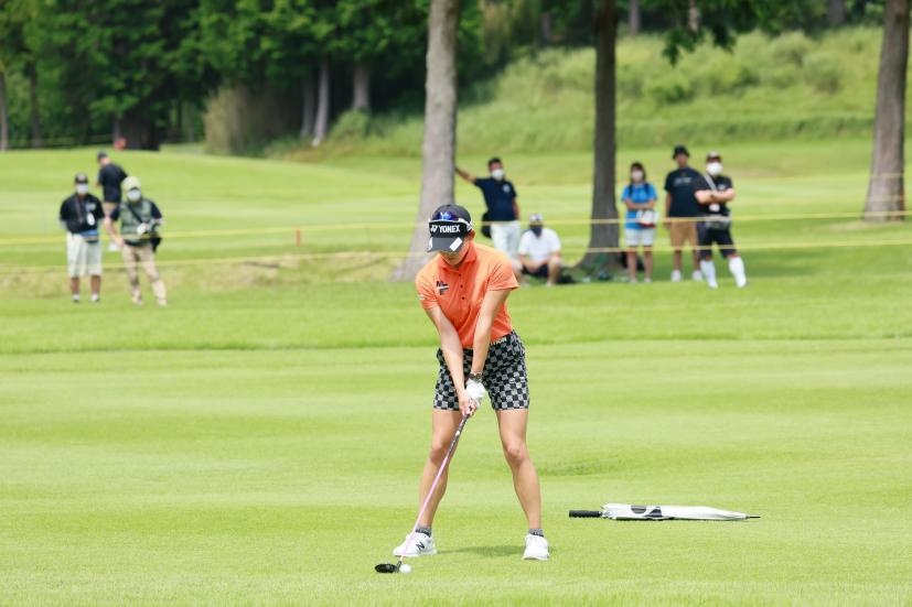 岩井千怜のフェアウェイウッドスイング（正面）連続写真【CATレディス2022】