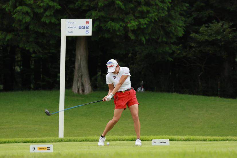 岩井千怜のドライバースイング（正面）連続写真【CATレディス2022】