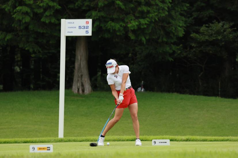 岩井千怜のドライバースイング（正面）連続写真【CATレディス2022】