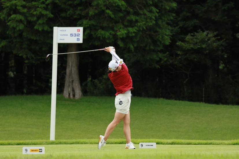 勝みなみのドライバースイング（正面）連続写真【CATレディス2022】