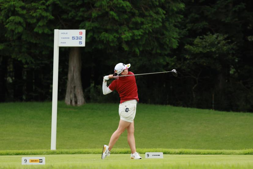 勝みなみのドライバースイング（正面）連続写真【CATレディス2022】