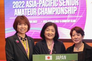 笑顔の3選手