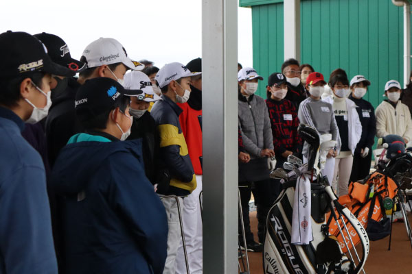 笹生プロによるゴルフレッスン