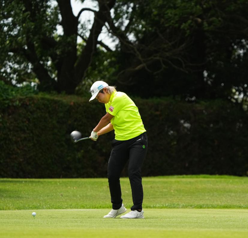 宮澤美咲ドライバースイング