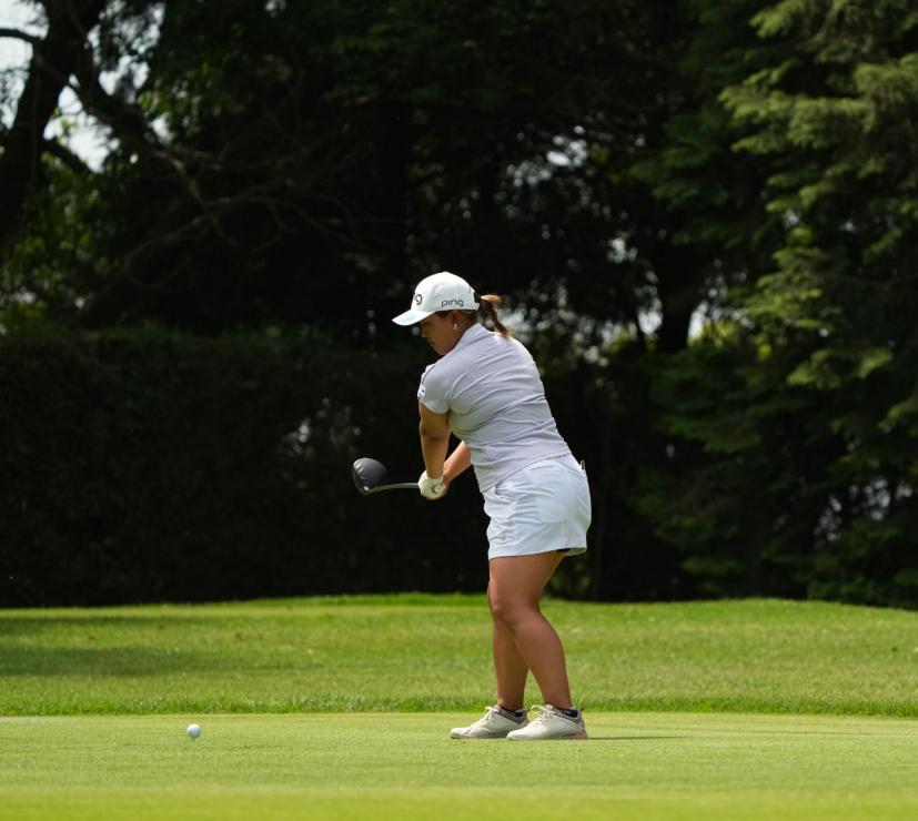 鈴木愛のドライバースイング