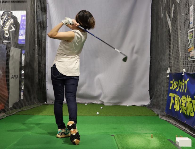 アイアンも試打。しっかり振れて飛距離も出ました！