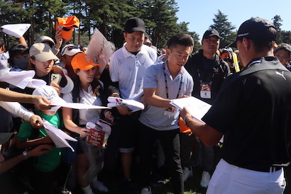 リッキー,サイン