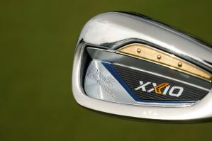 ゼクシオ13アイアン