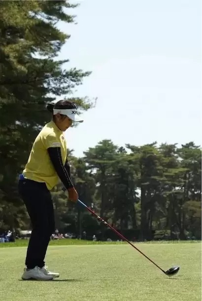 ドライバースイング（後方）