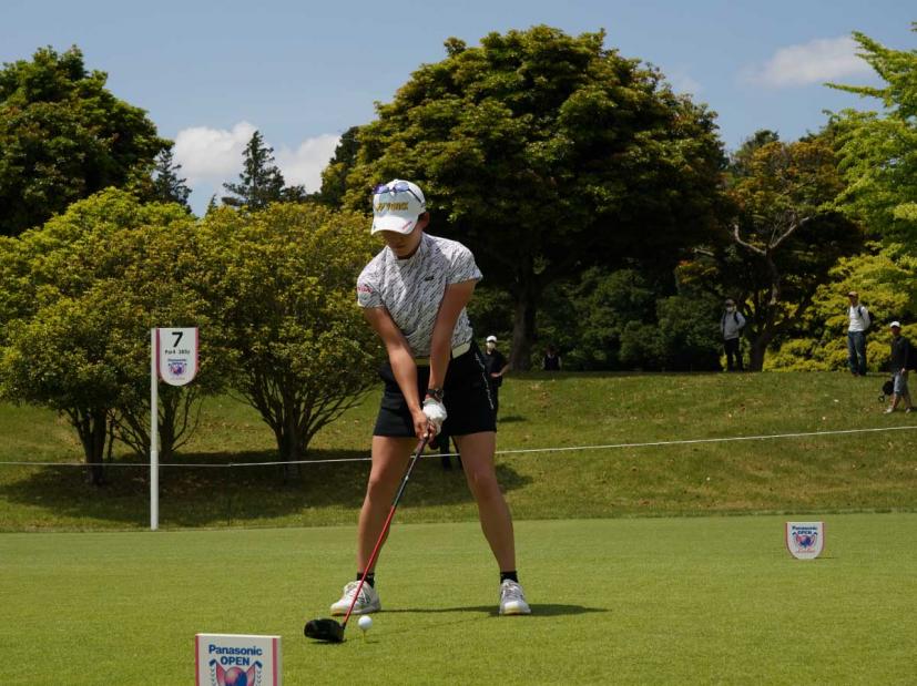岩井千怜のドライバースイング