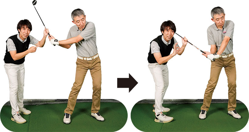 （写真左）ミスを恐れるあまり手に力みがあり、体だけが左へ流れています（写真右）グリップを柔軟にしてヘッドを走らせるだけで、体のスエーも止まります！