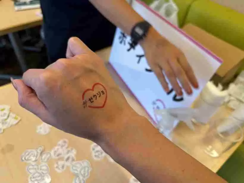 レディースゴルファー,ゼクシオ,練習場