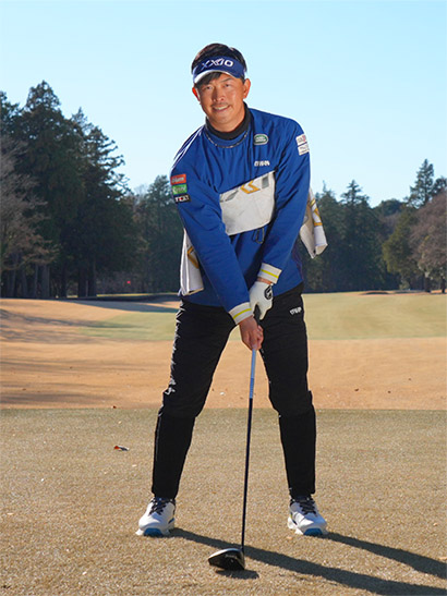 タオルを挟んでおくことで両ワキにほどよい締まり感が生まれる。