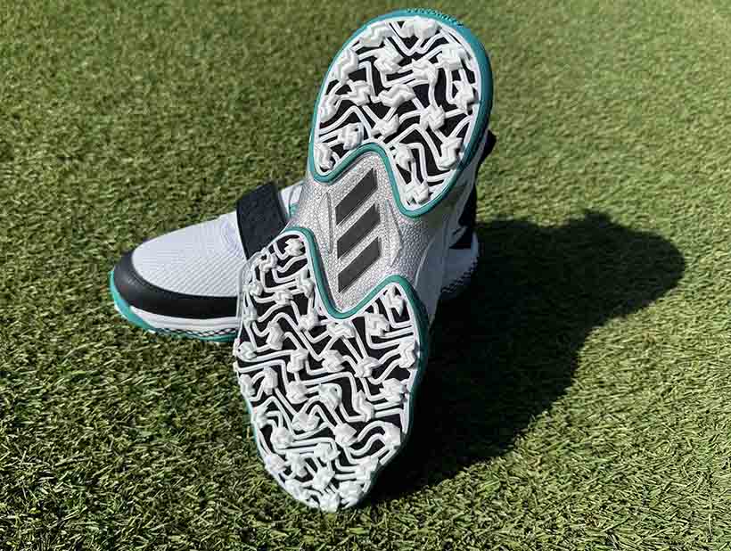 【一度のみ使用】アディダスコードカオス 25ミッドボア アディダス コードカオス25 ミッド ボア 相変わらずアッパーの