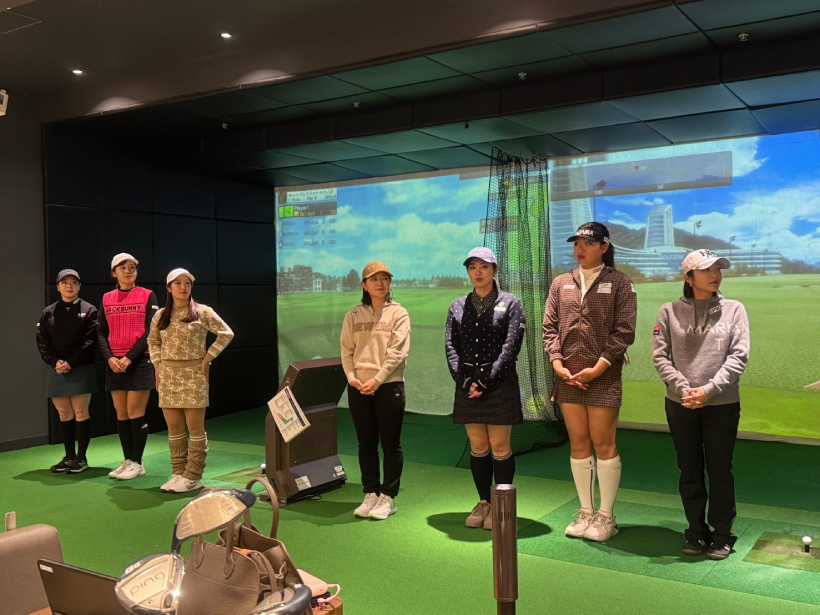 女子プロ,本間ゴルフ,シミュレーションラウンド,インドア,イベント,吉川桃,後藤未有プロ、鶴瀬華月プロ、林菜乃子プロ、吉川桃プロ、葭葉ルミプロ、長谷川円香プロ