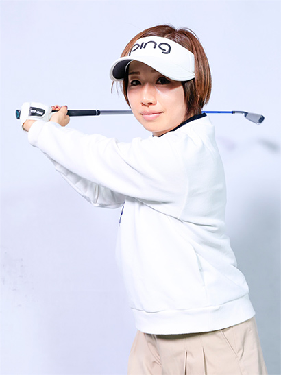 体は止まらないがクラブには止まって見える瞬間がある。その瞬間が切り返し。クラブが方向転換をするタイミングだ。