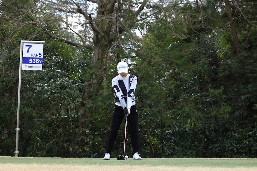 堀琴音,ドライバー,スイング,連続