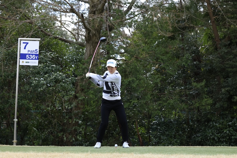 堀琴音,ドライバー,スイング,連続