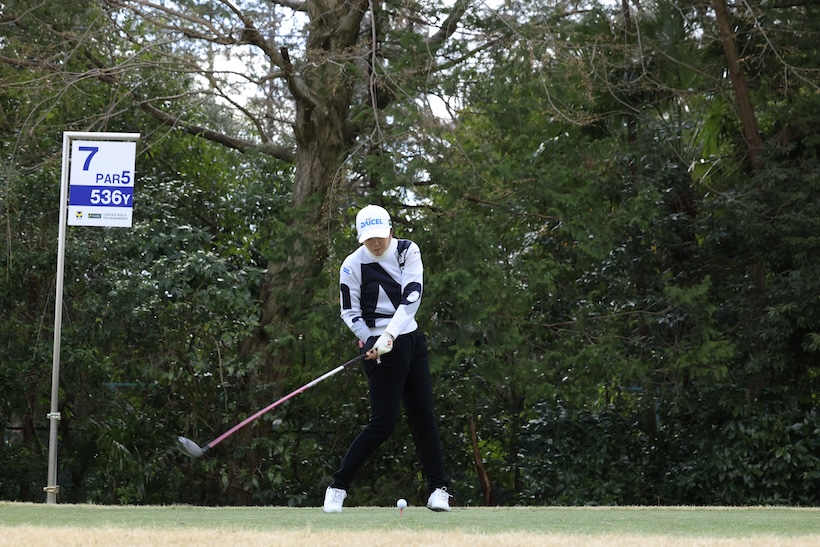 堀琴音,ドライバー,スイング,連続